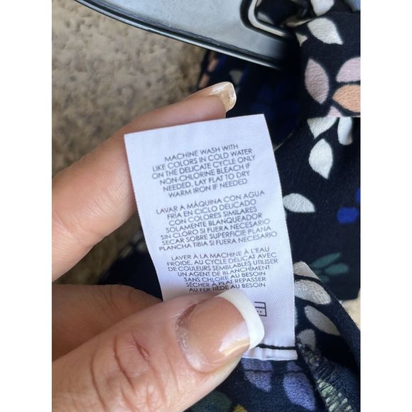 Cabi cinco floral print shift dress - size small - multicolored - Picture 8 of 8